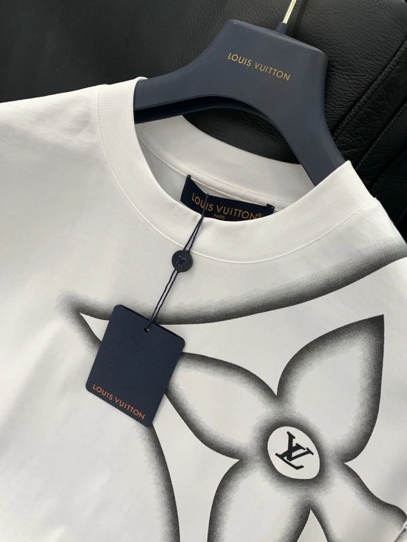 Comfortable Louis Vuitton T-Shirts 133418