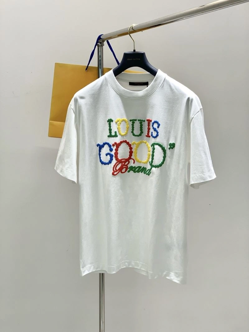Louis Vuitton T-Shirts Elegant 133401