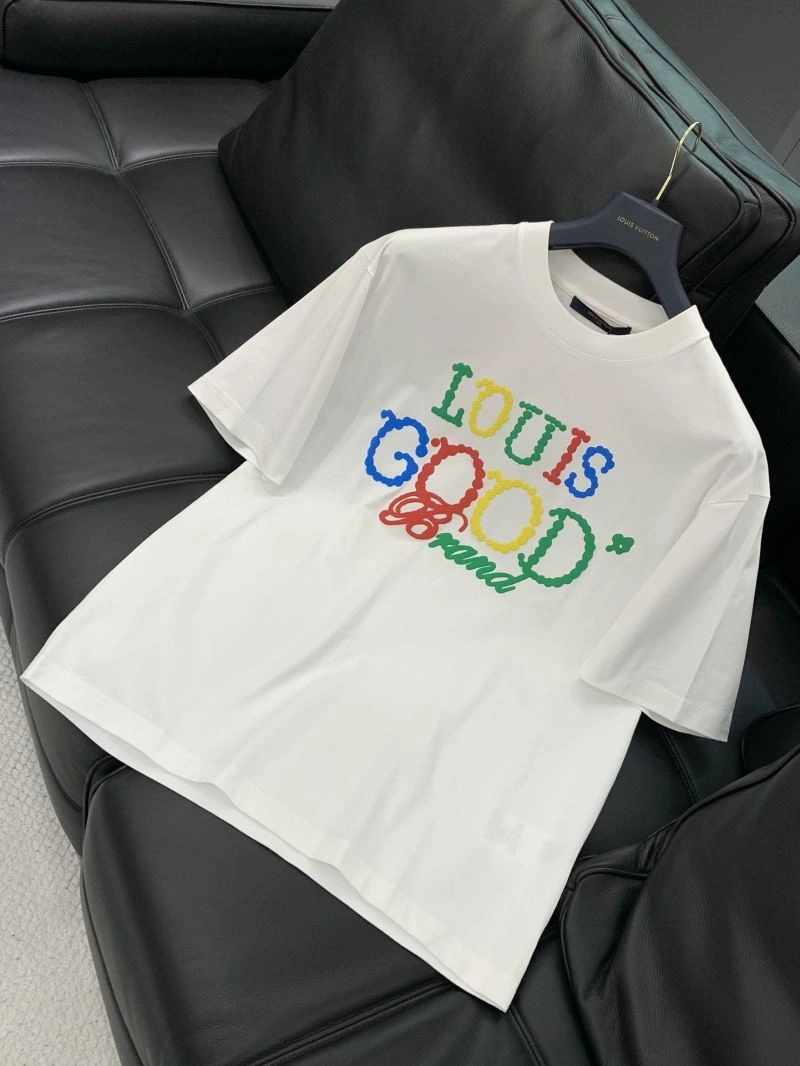 Louis Vuitton T-Shirts Elegant 133401