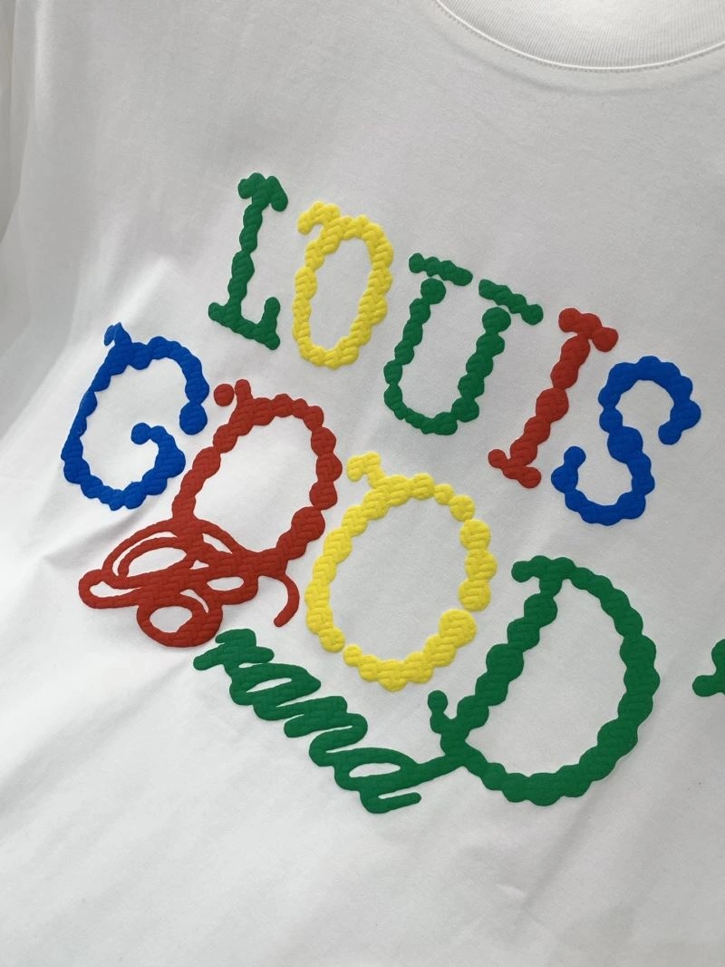 Louis Vuitton T-Shirts Elegant 133401