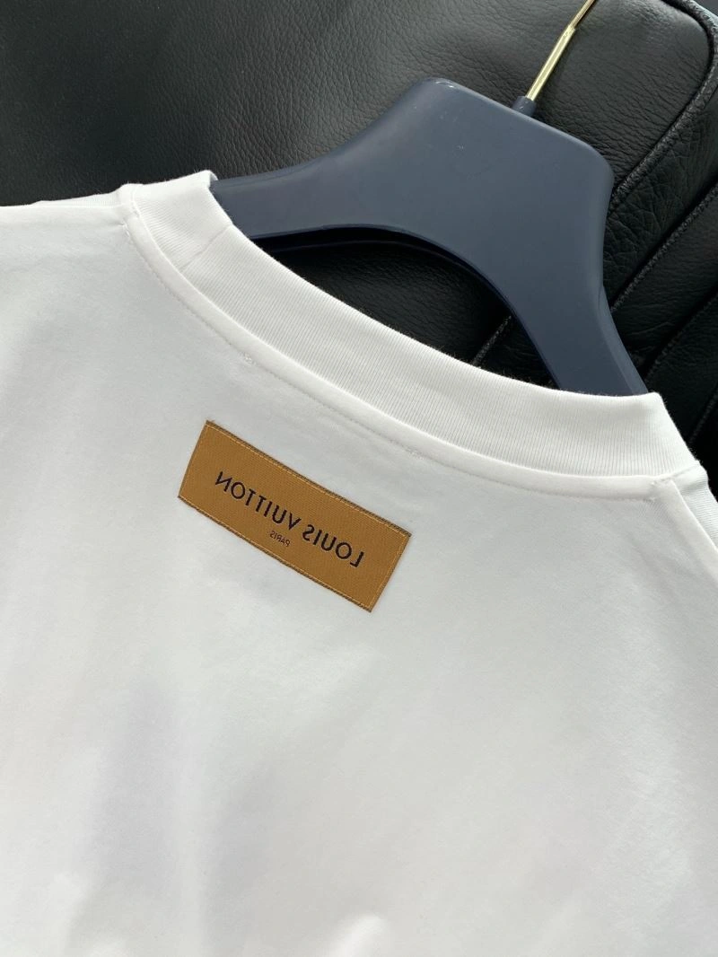 Louis Vuitton T-Shirts Elegant 133401