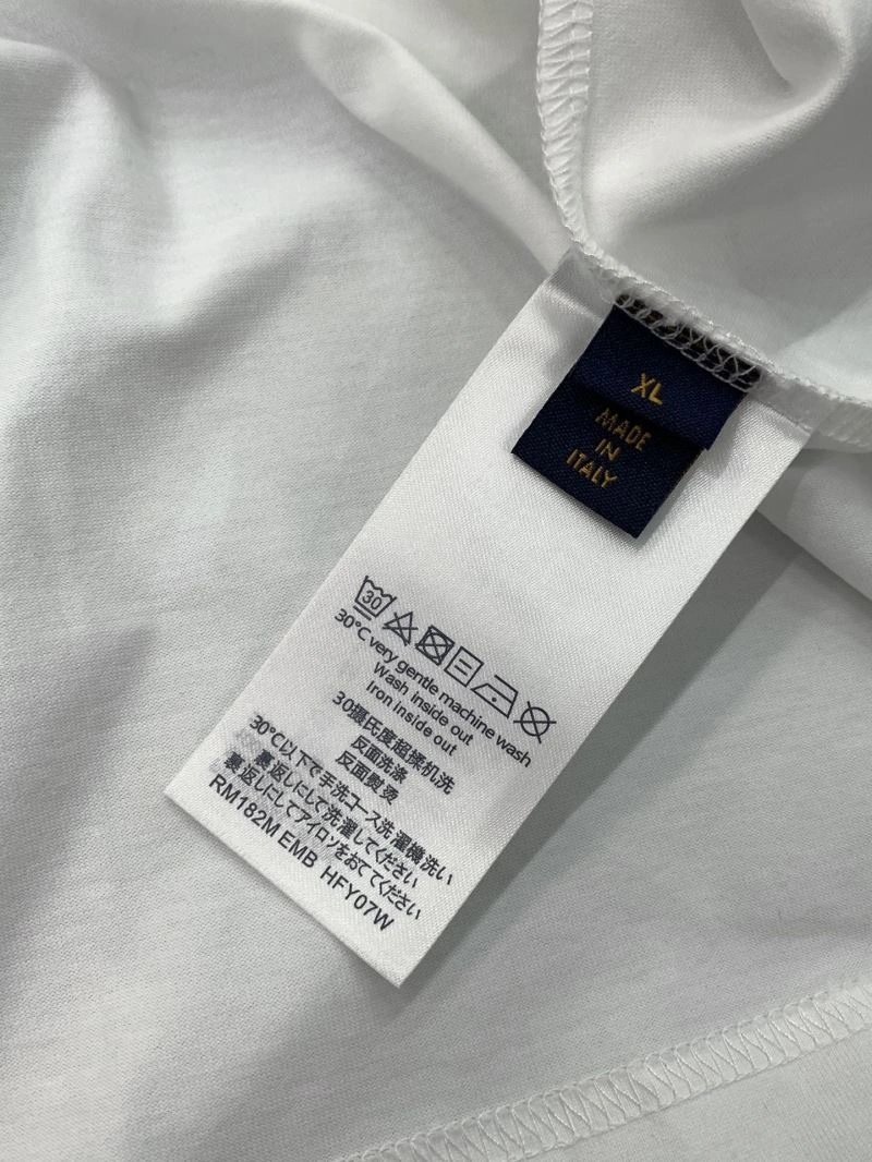 Louis Vuitton T-Shirts Elegant 133401