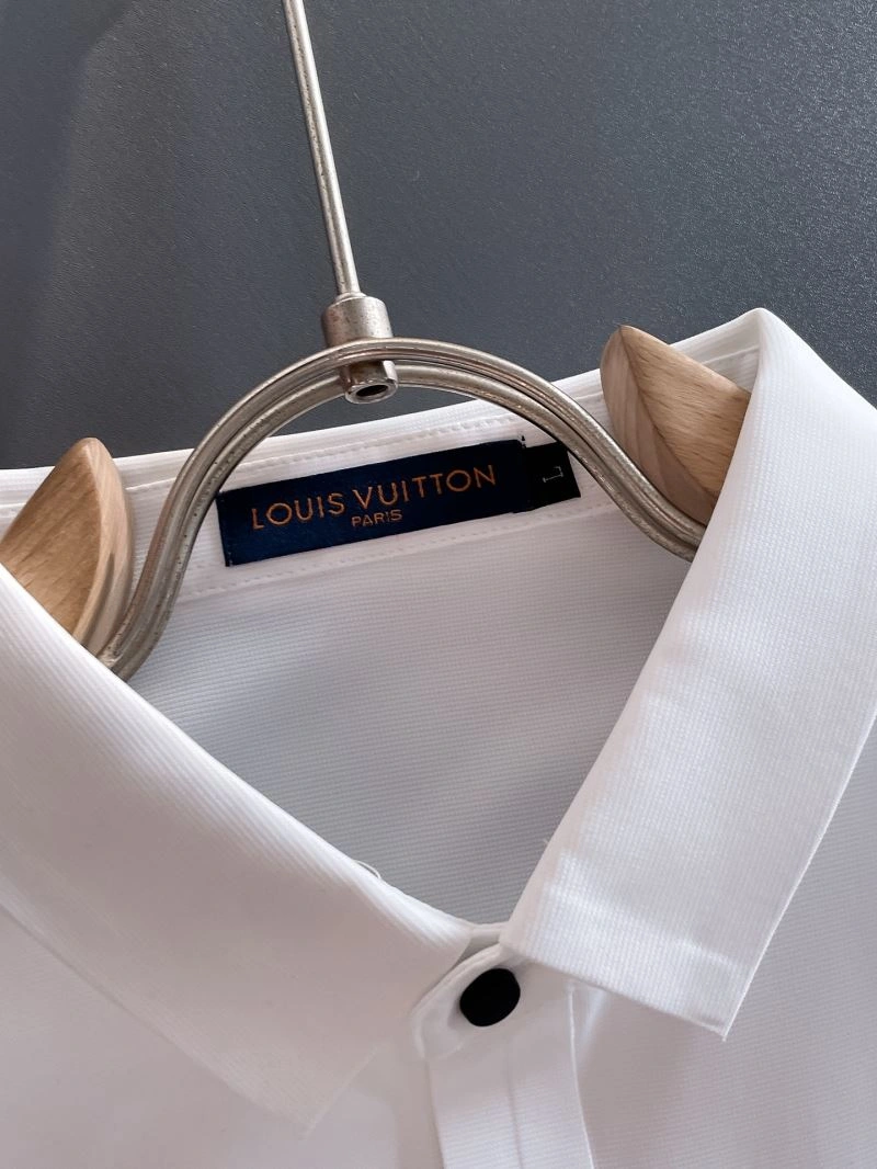 Affordable Louis Vuitton T-Shirts 133404