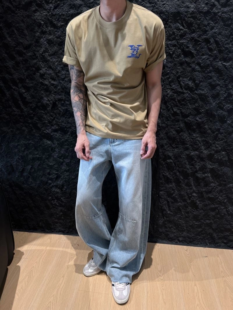 Louis Vuitton T-Shirts Sleek 133393