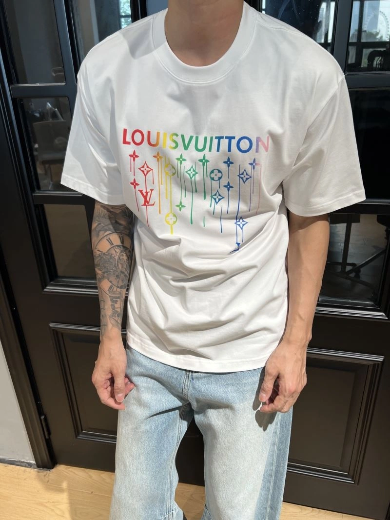 Refined Louis Vuitton T-Shirts 133391