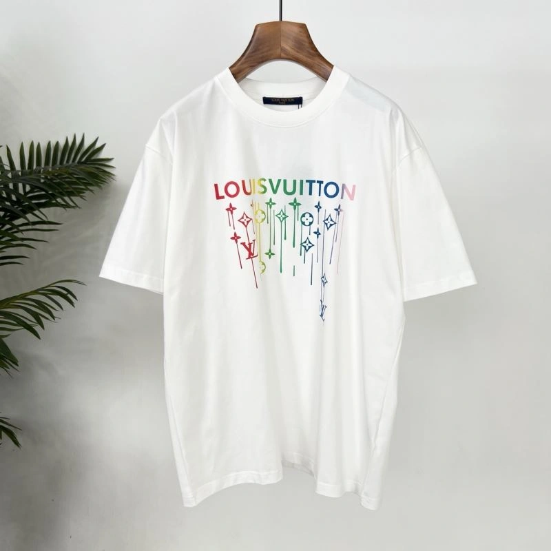 Refined Louis Vuitton T-Shirts 133391