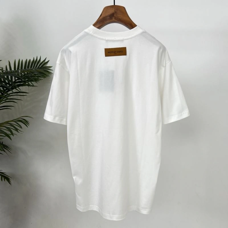 Refined Louis Vuitton T-Shirts 133391