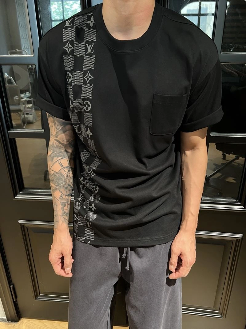 Louis Vuitton T-Shirts AllSeason 133390
