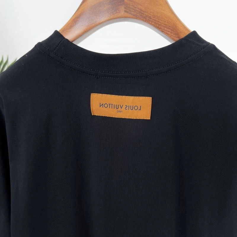 Louis Vuitton T-Shirts AllSeason 133390