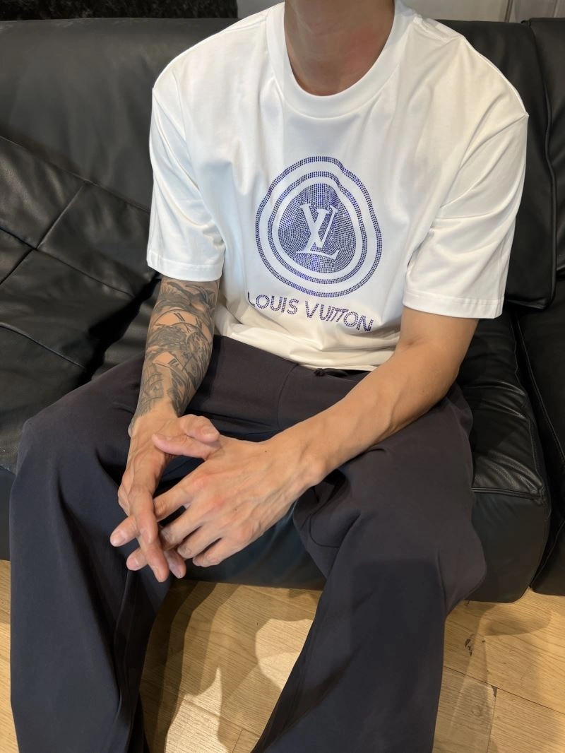 Soft Louis Vuitton T-Shirts 133388