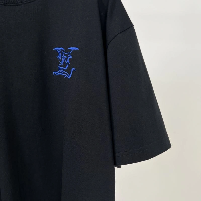UrbanChic Louis Vuitton T-Shirts 133385