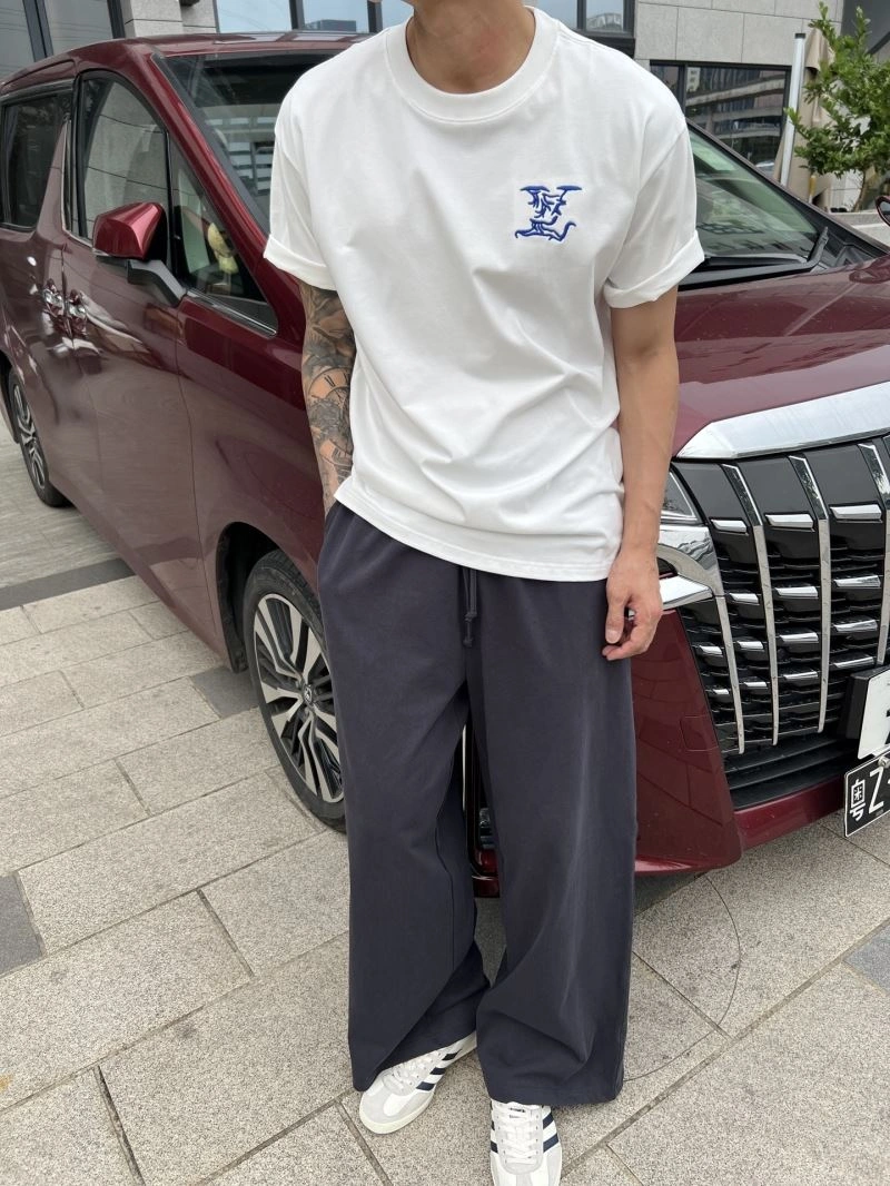 WellDesigned Louis Vuitton T-Shirts 133386