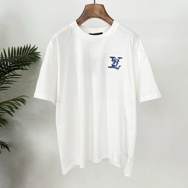 WellDesigned Louis Vuitton T-Shirts 133386