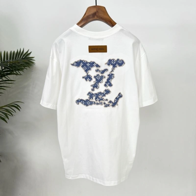 WellDesigned Louis Vuitton T-Shirts 133386