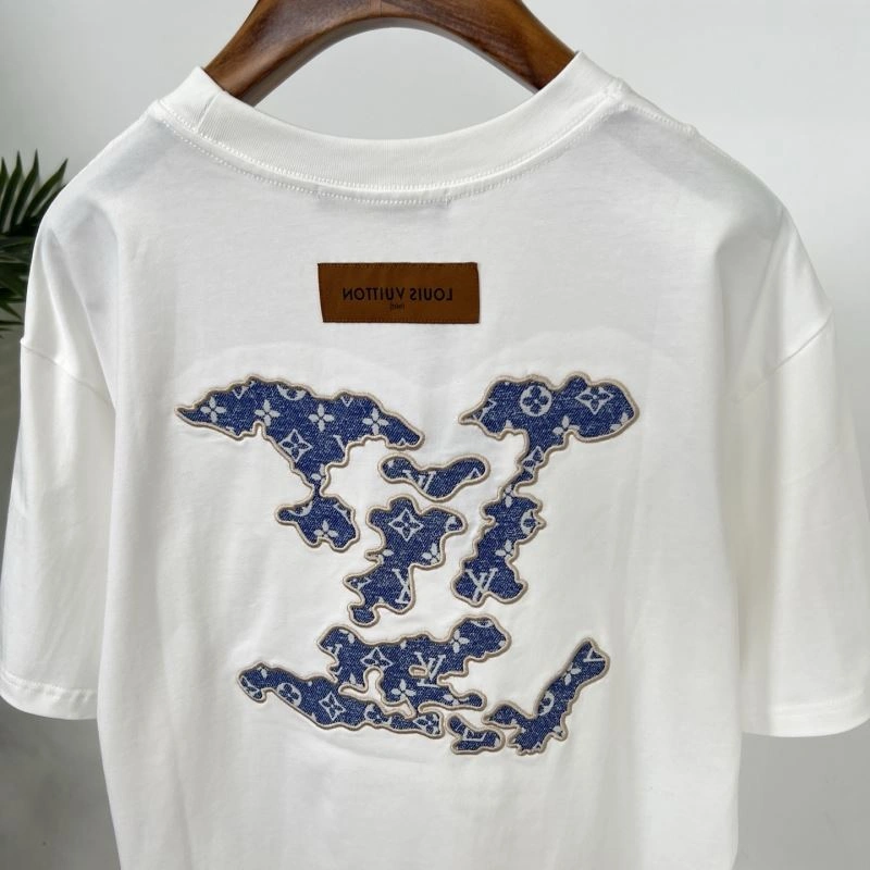 WellDesigned Louis Vuitton T-Shirts 133386