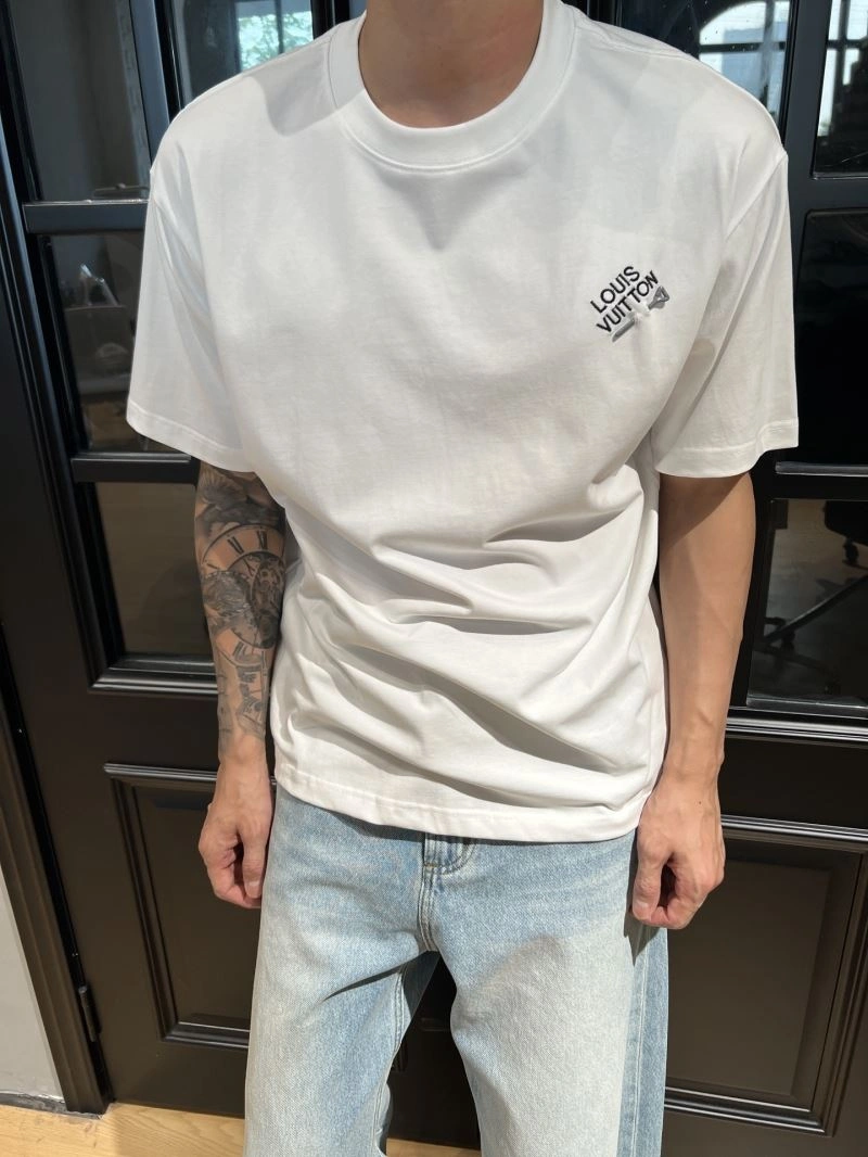 Louis Vuitton T-Shirts Popular 133383