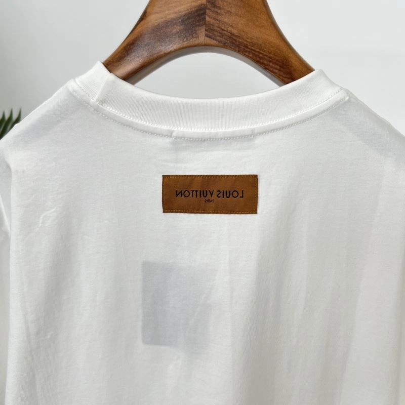 Louis Vuitton T-Shirts Popular 133383