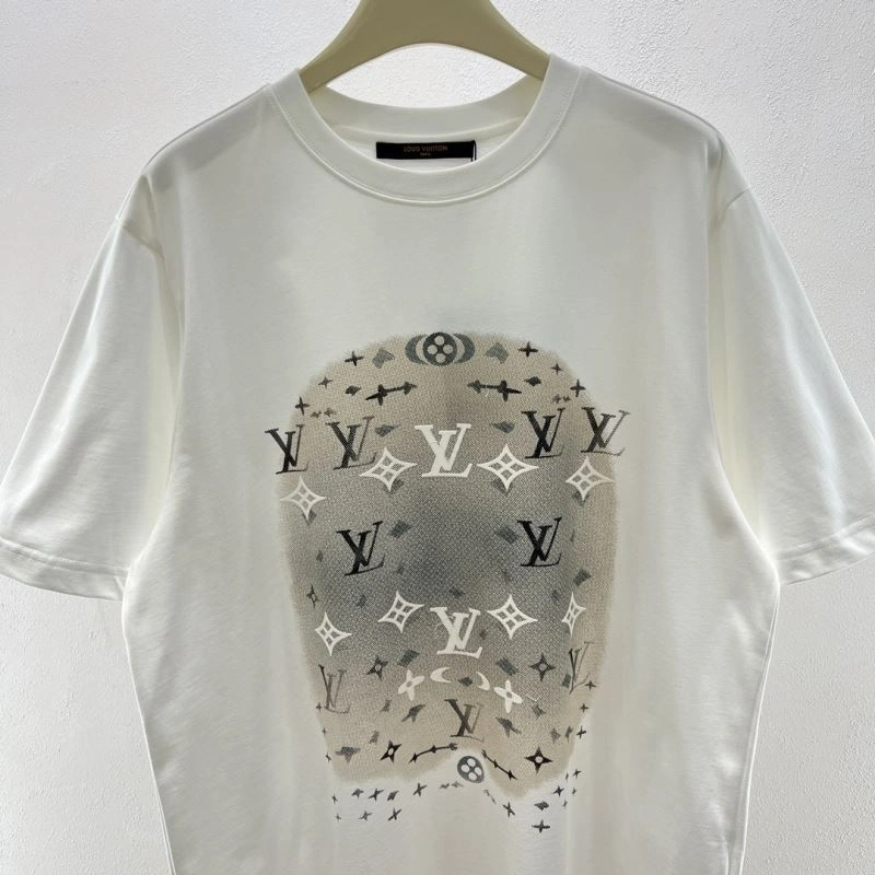 Upgraded Louis Vuitton T-Shirts 133361