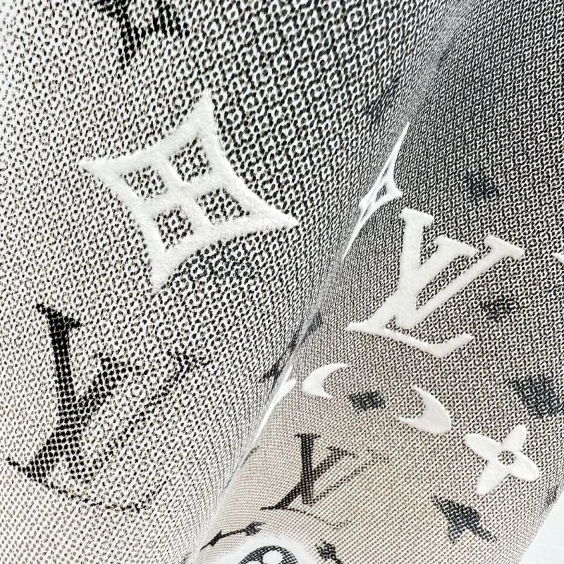 Upgraded Louis Vuitton T-Shirts 133361