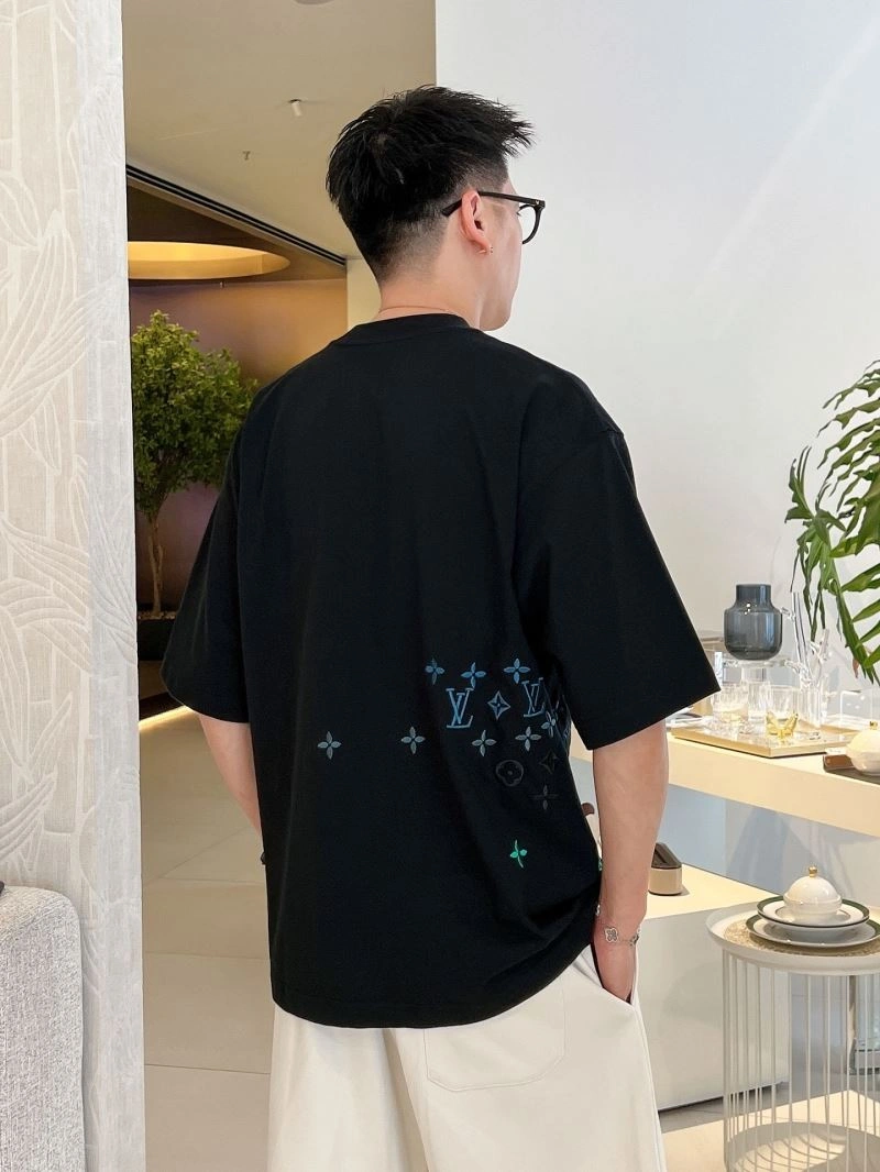 Louis Vuitton T-Shirts GoAnywhere 133355