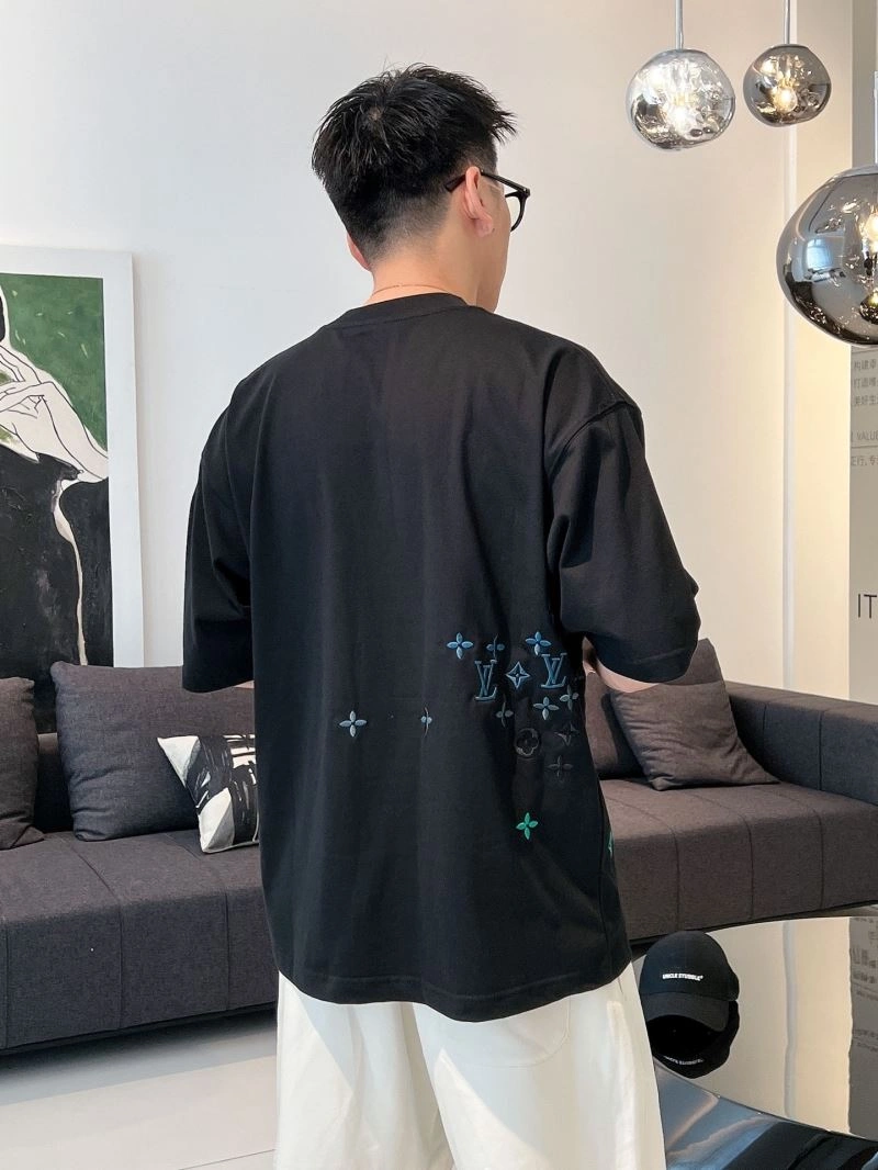 Louis Vuitton T-Shirts GoAnywhere 133355