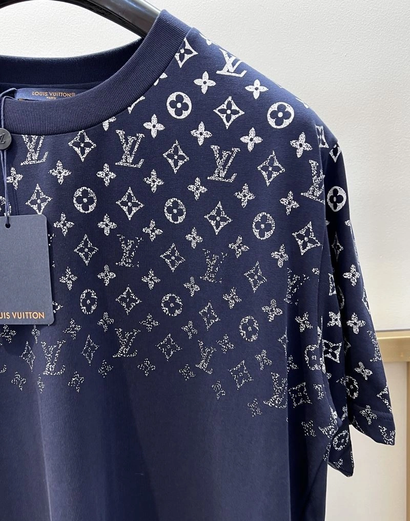 Elegant Louis Vuitton T-Shirts 133357