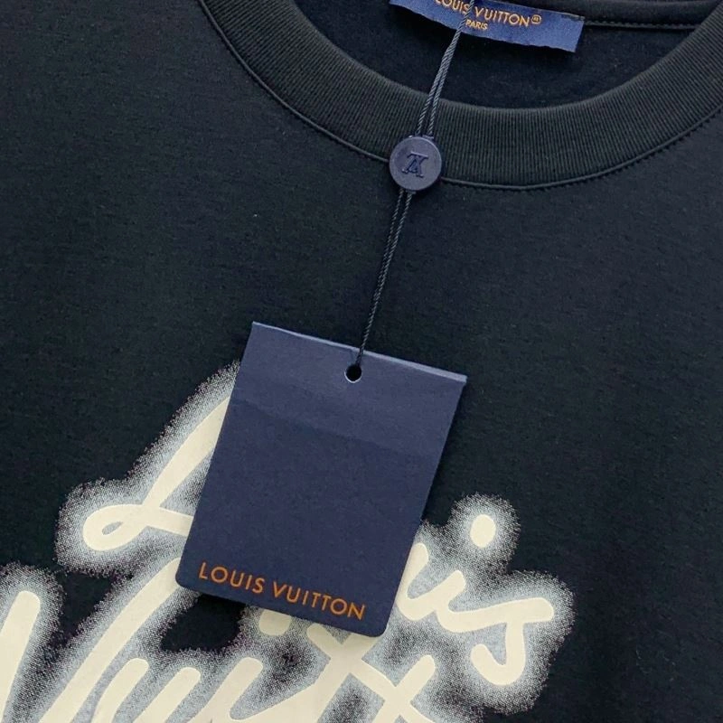 Affordable Louis Vuitton T-Shirts 133375