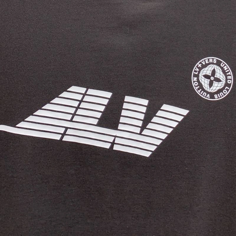 Functional Louis Vuitton T-Shirts 133380