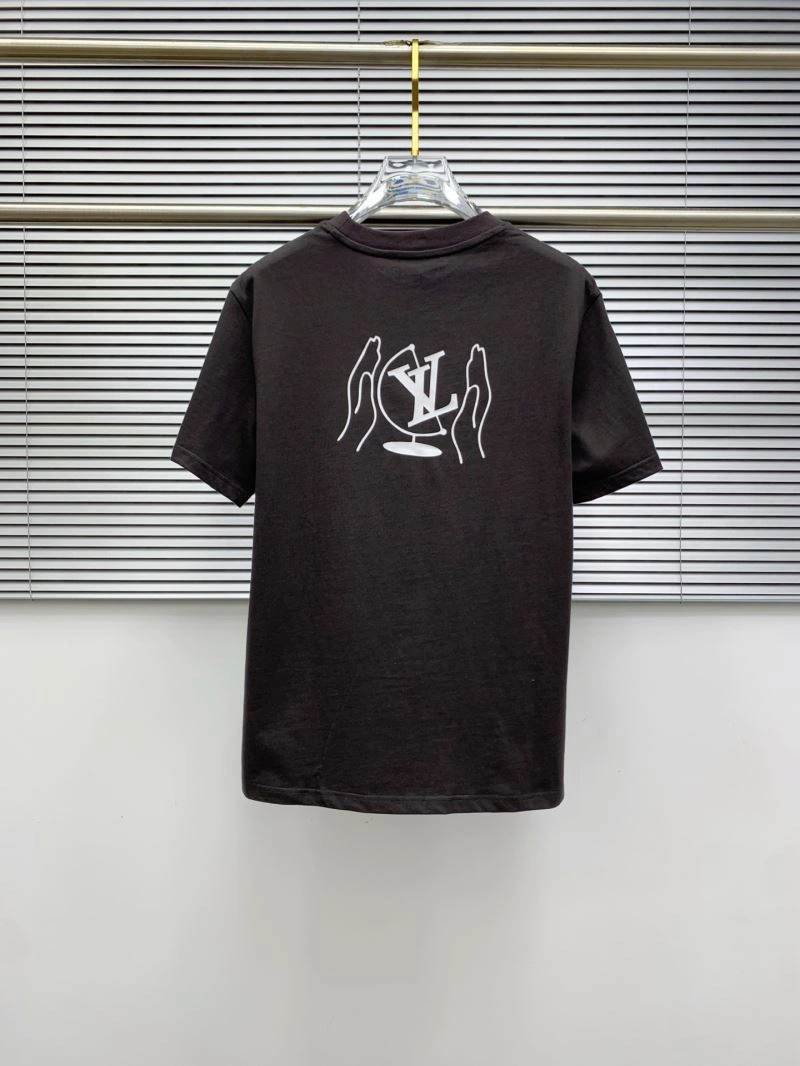Functional Louis Vuitton T-Shirts 133380