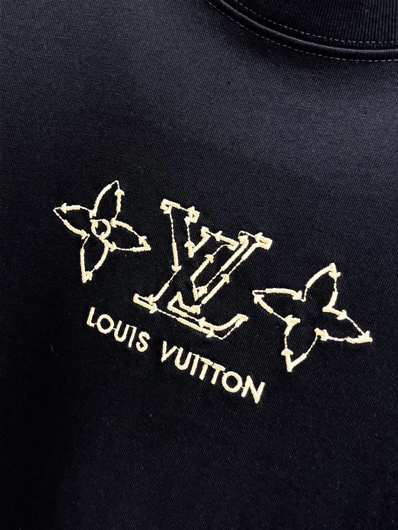 Sporty Louis Vuitton T-Shirts 133370