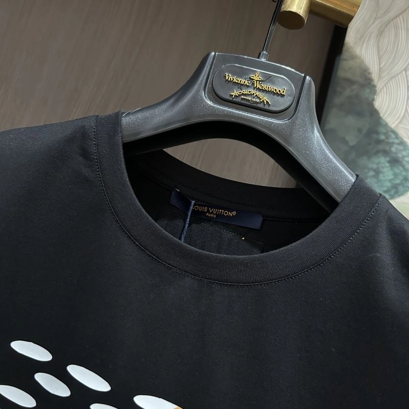 Louis Vuitton T-Shirts GoAnywhere 133354