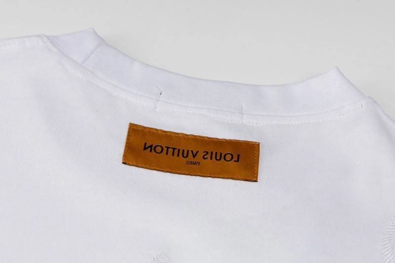 Louis Vuitton T-Shirts Upgraded 133381