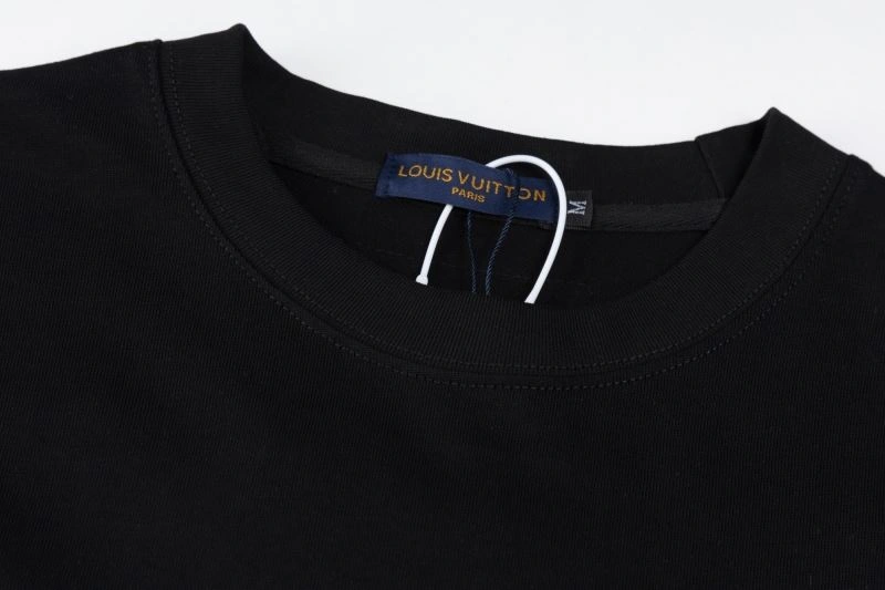 Fashionable Louis Vuitton T-Shirts 133378