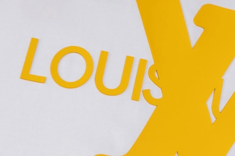 Cozy Louis Vuitton T-Shirts 133353