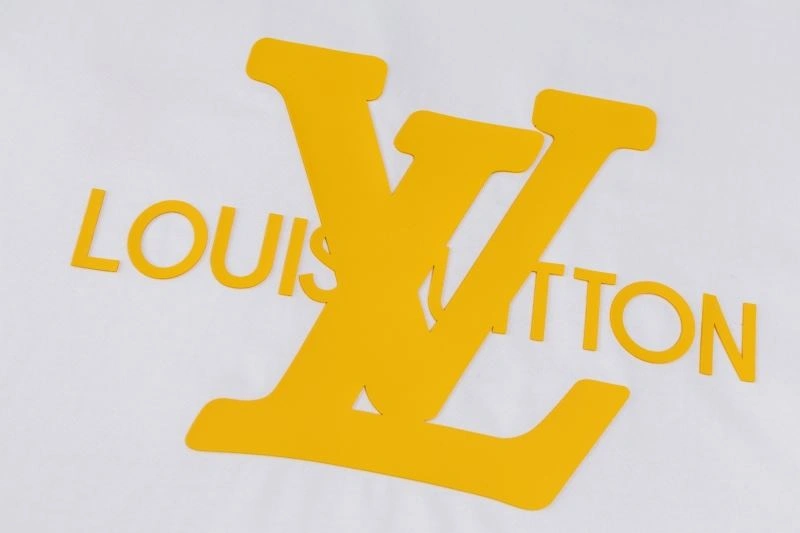 Cozy Louis Vuitton T-Shirts 133353