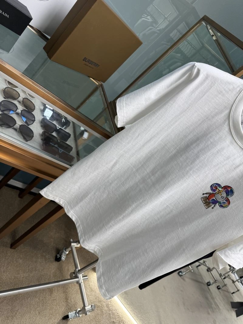 Louis Vuitton T-Shirts HighPerformance 133350