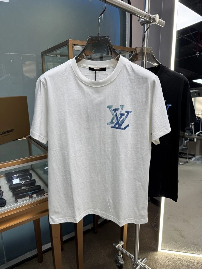 Premium Louis Vuitton T-Shirts 133346