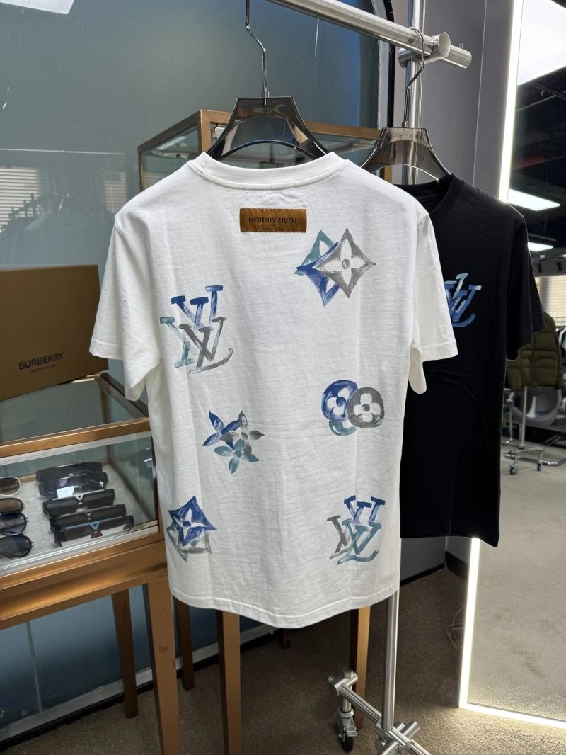 Premium Louis Vuitton T-Shirts 133346
