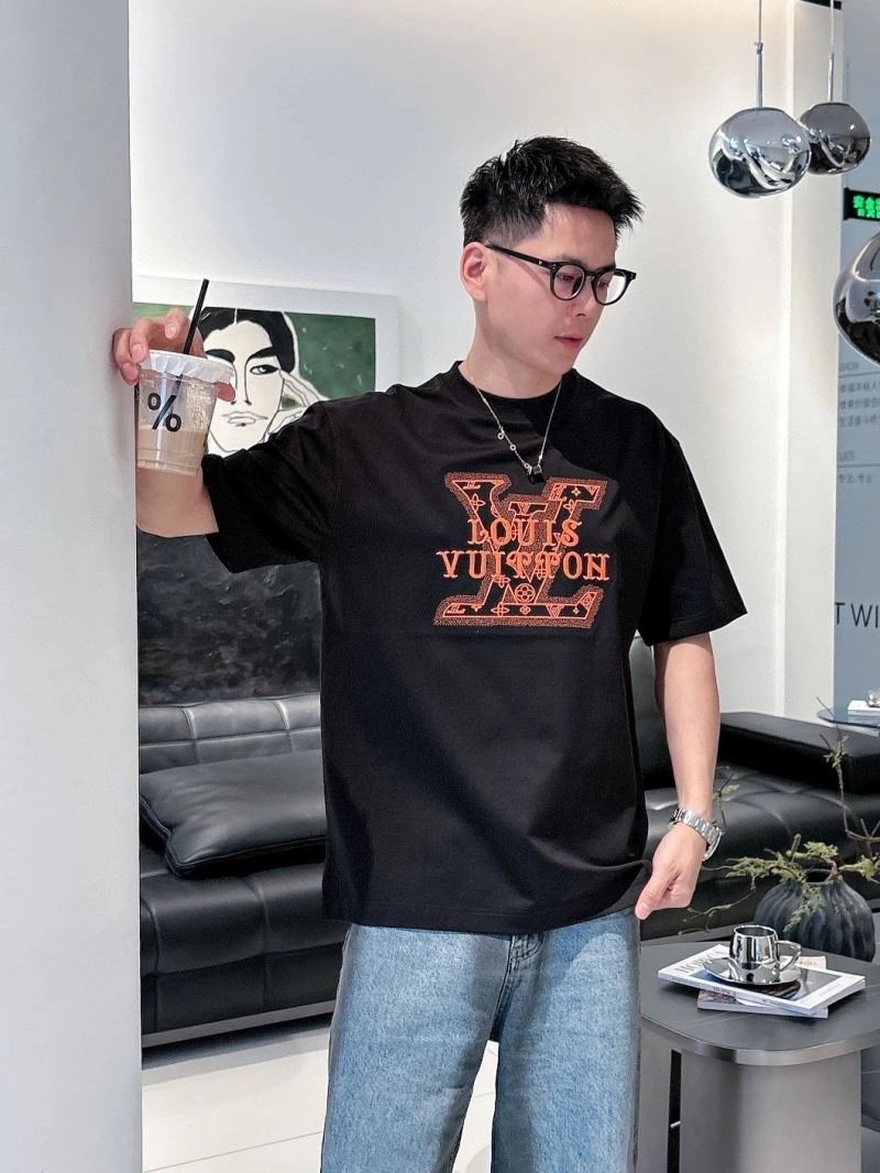 Louis Vuitton T-Shirts Comfortable 133345