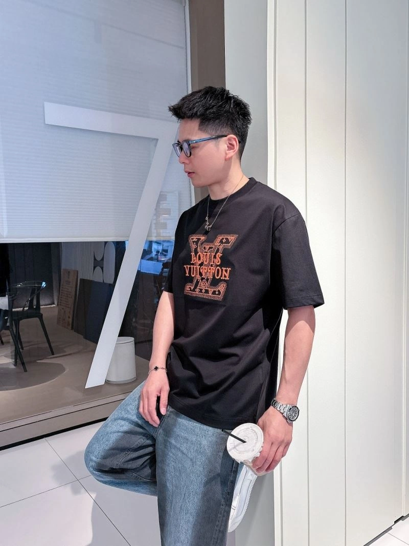 Louis Vuitton T-Shirts Comfortable 133345