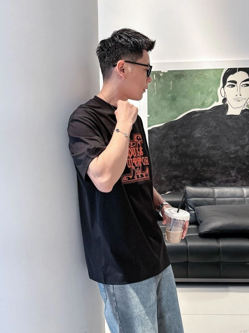 Louis Vuitton T-Shirts Comfortable 133345