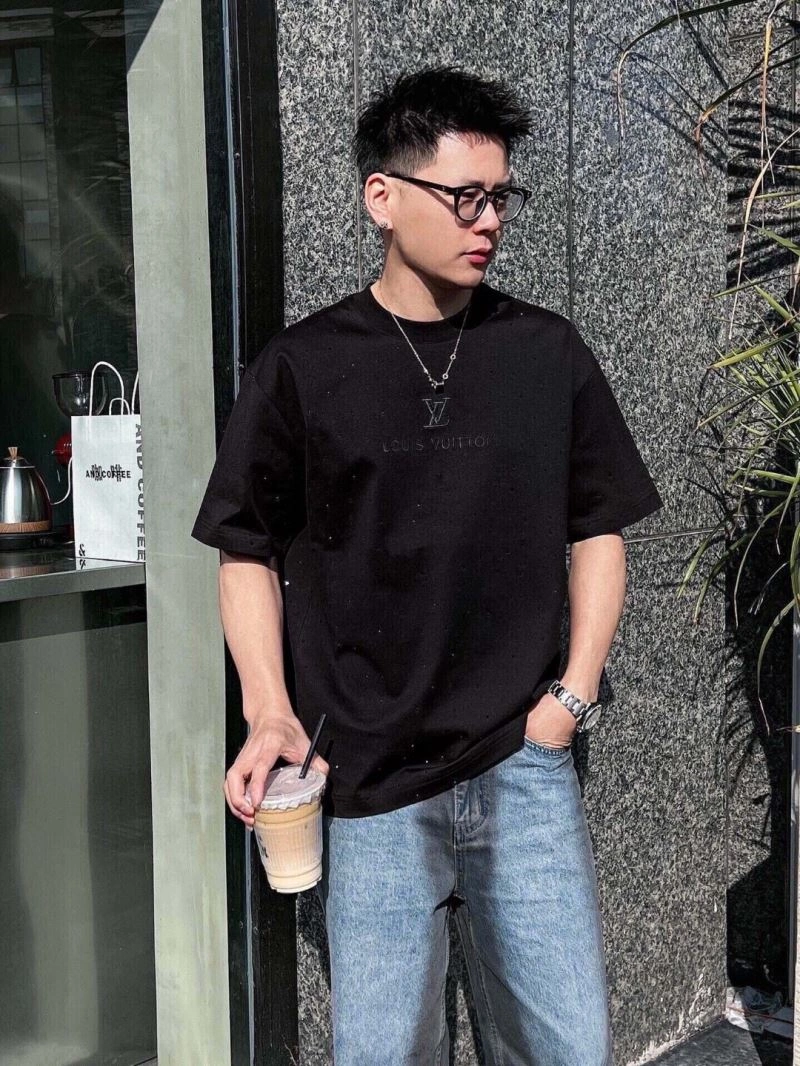 Louis Vuitton T-Shirts WrinkleFree 133344