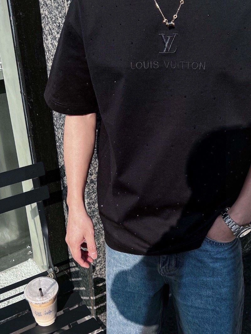 Louis Vuitton T-Shirts WrinkleFree 133344