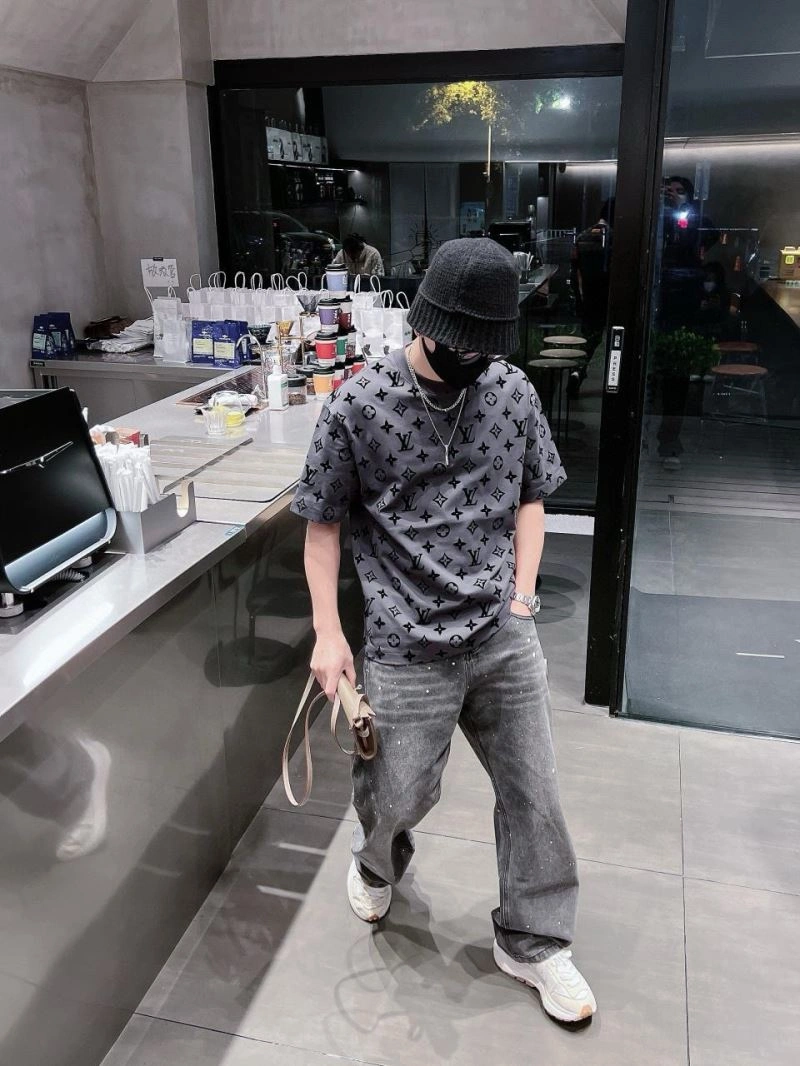 Upgraded Louis Vuitton T-Shirts 133334