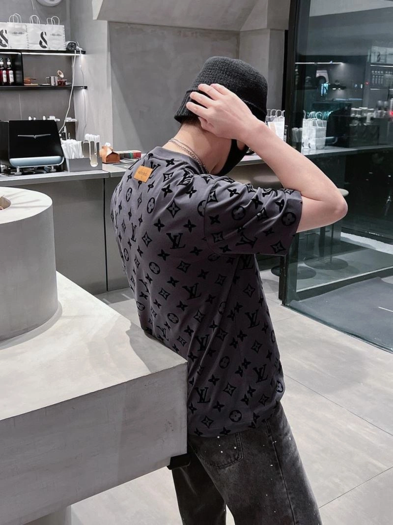 Upgraded Louis Vuitton T-Shirts 133334