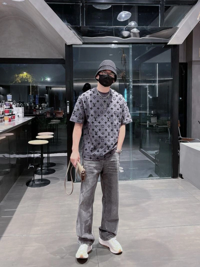 Upgraded Louis Vuitton T-Shirts 133334