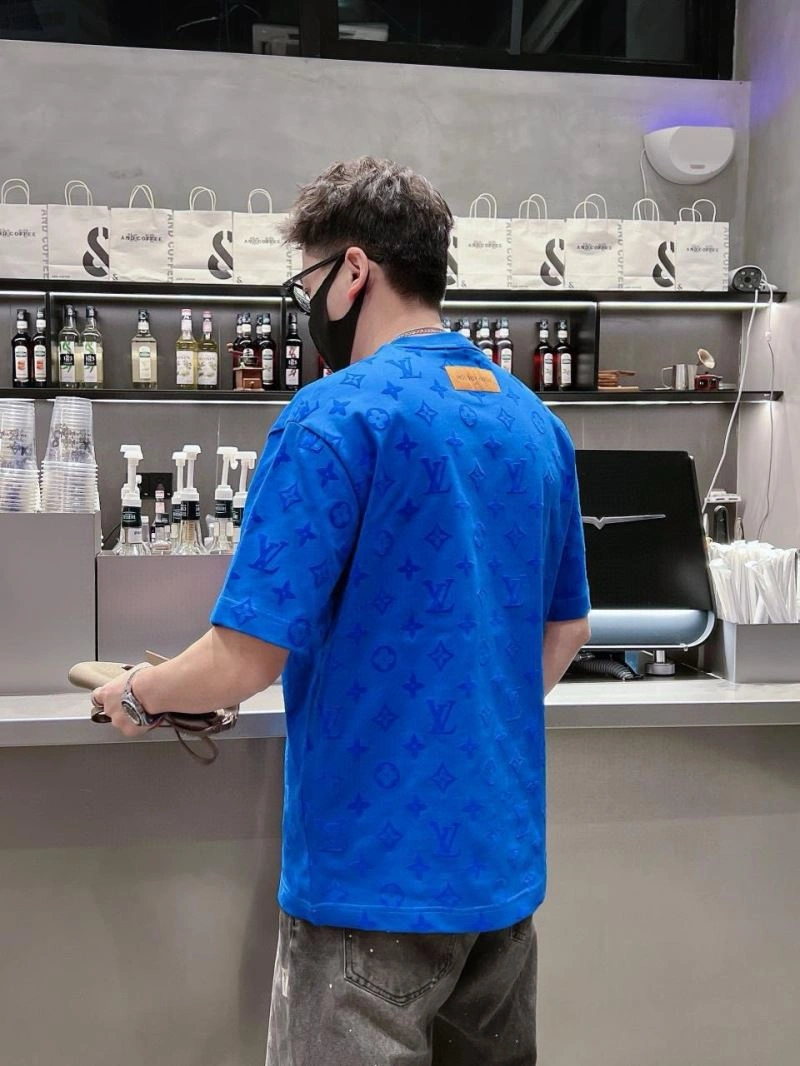 Louis Vuitton T-Shirts Stretchable 133331