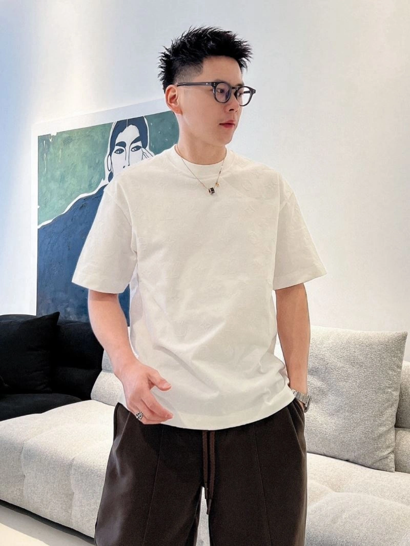 Louis Vuitton T-Shirts Affordable 133318