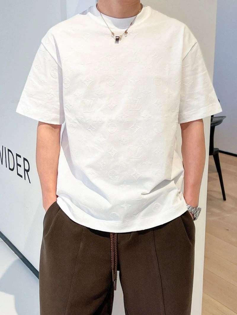 Louis Vuitton T-Shirts Affordable 133318