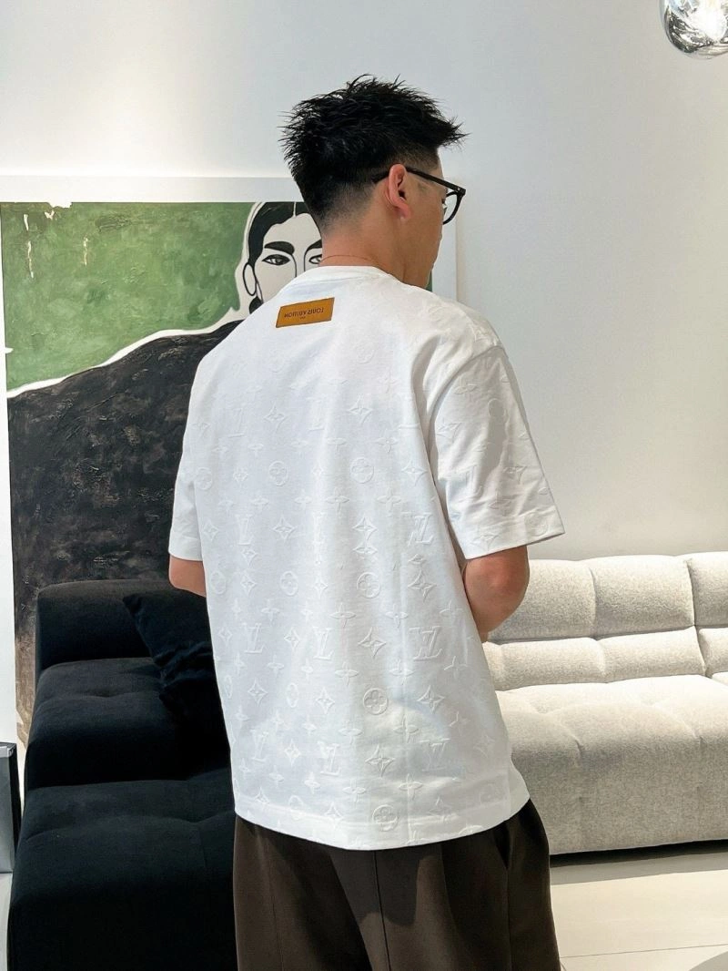 Louis Vuitton T-Shirts Affordable 133318